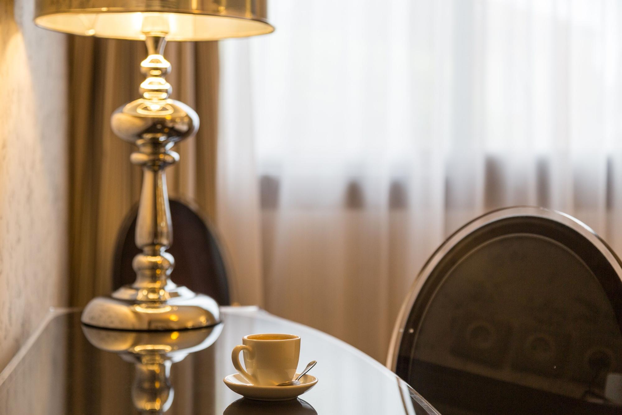 Hotel Albert 1Er Rueil-Malmaison Buitenkant foto